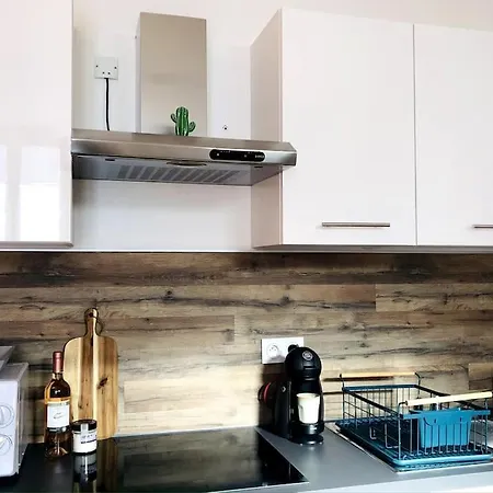 Joli T2 En Centre-ville De Rochefort (Charente-Maritime)