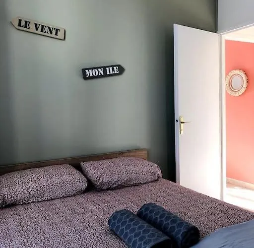 Joli T2 En Centre-ville De Rochefort (Charente-Maritime)